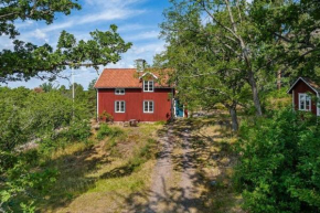 Charmigt torp på höjden in Gamleby